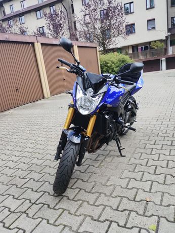 Motocykl Yamaha fz8
