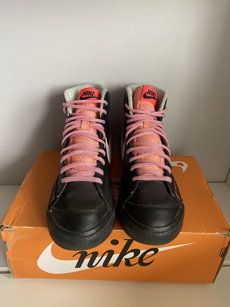 NIKE BLAZER Mid "77 Black Atomic Pink (GS)