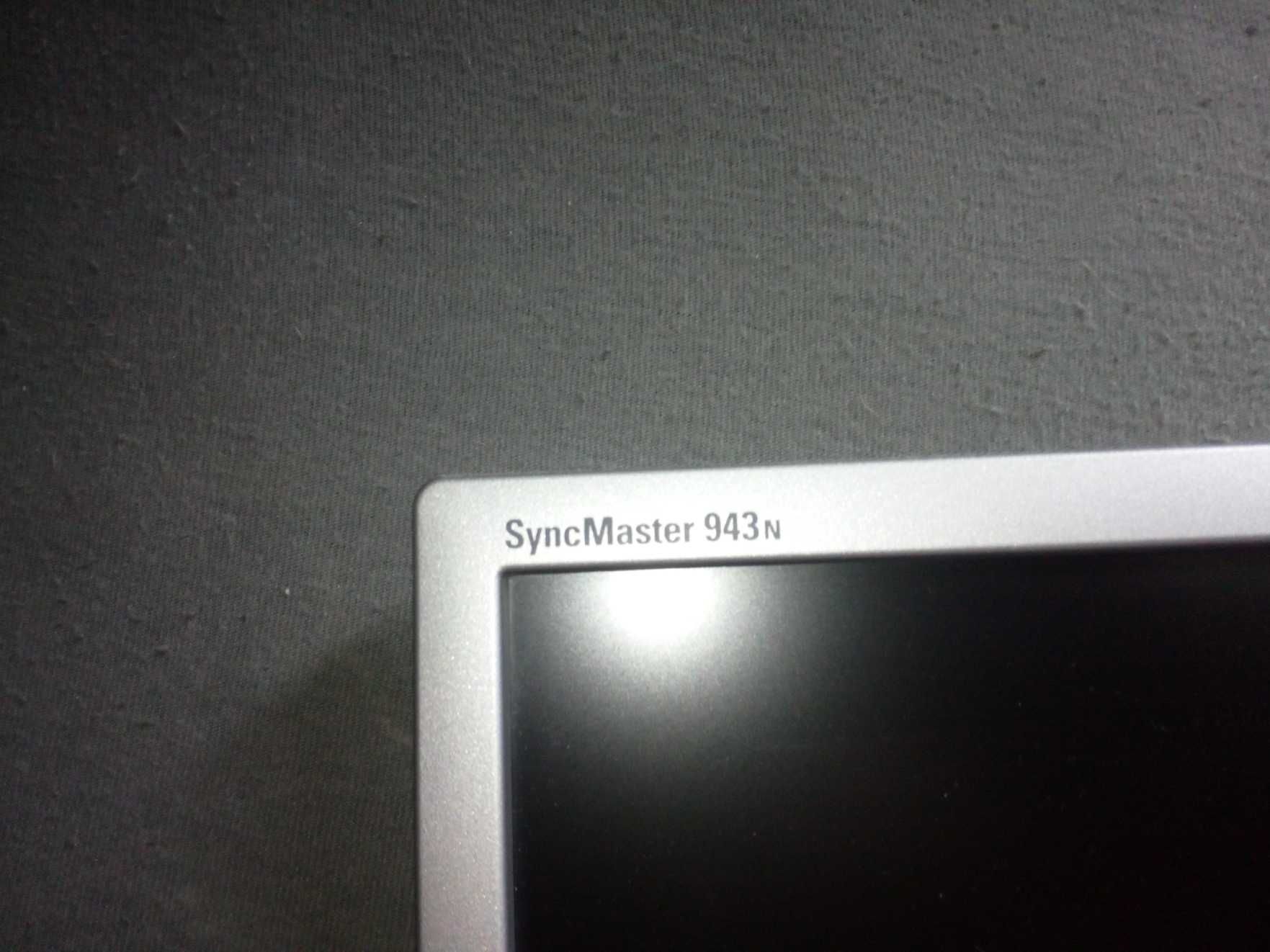 Monitor Samsung SynMaster 943N