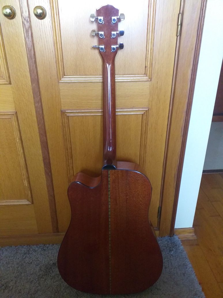 Guitarra Fender DG 20 CE