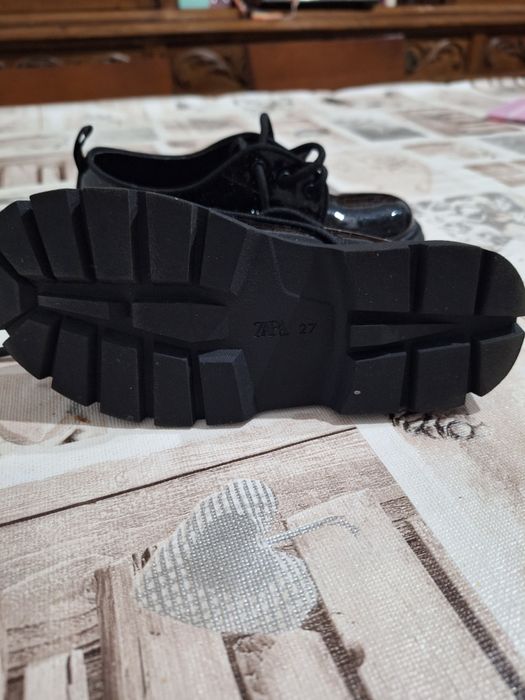 Sapatos menina - como novos tamanho 27