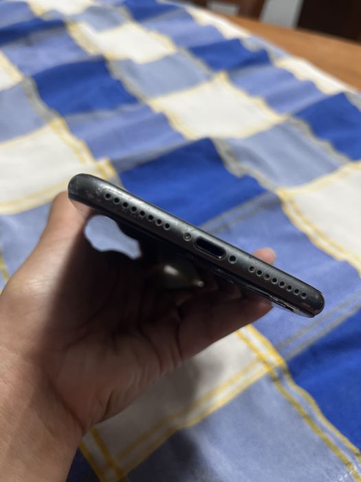Iphone 8 plus c/Cabo, Fone e capa.