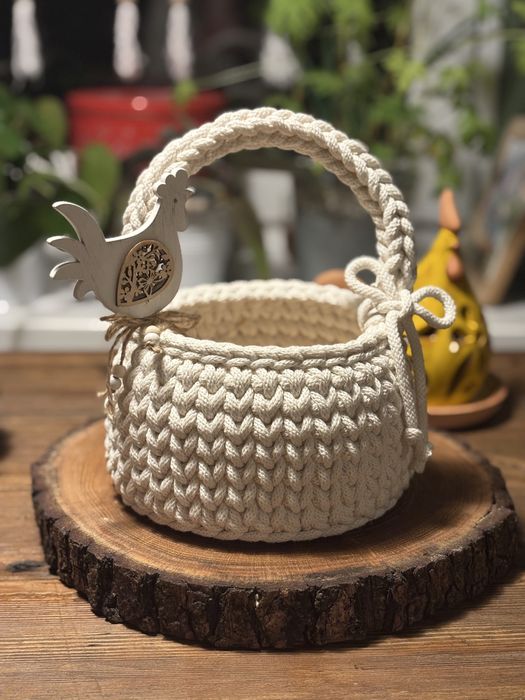 Koszyczek wielkanocny ze sznurka handmade kolor ecru / kremowy
