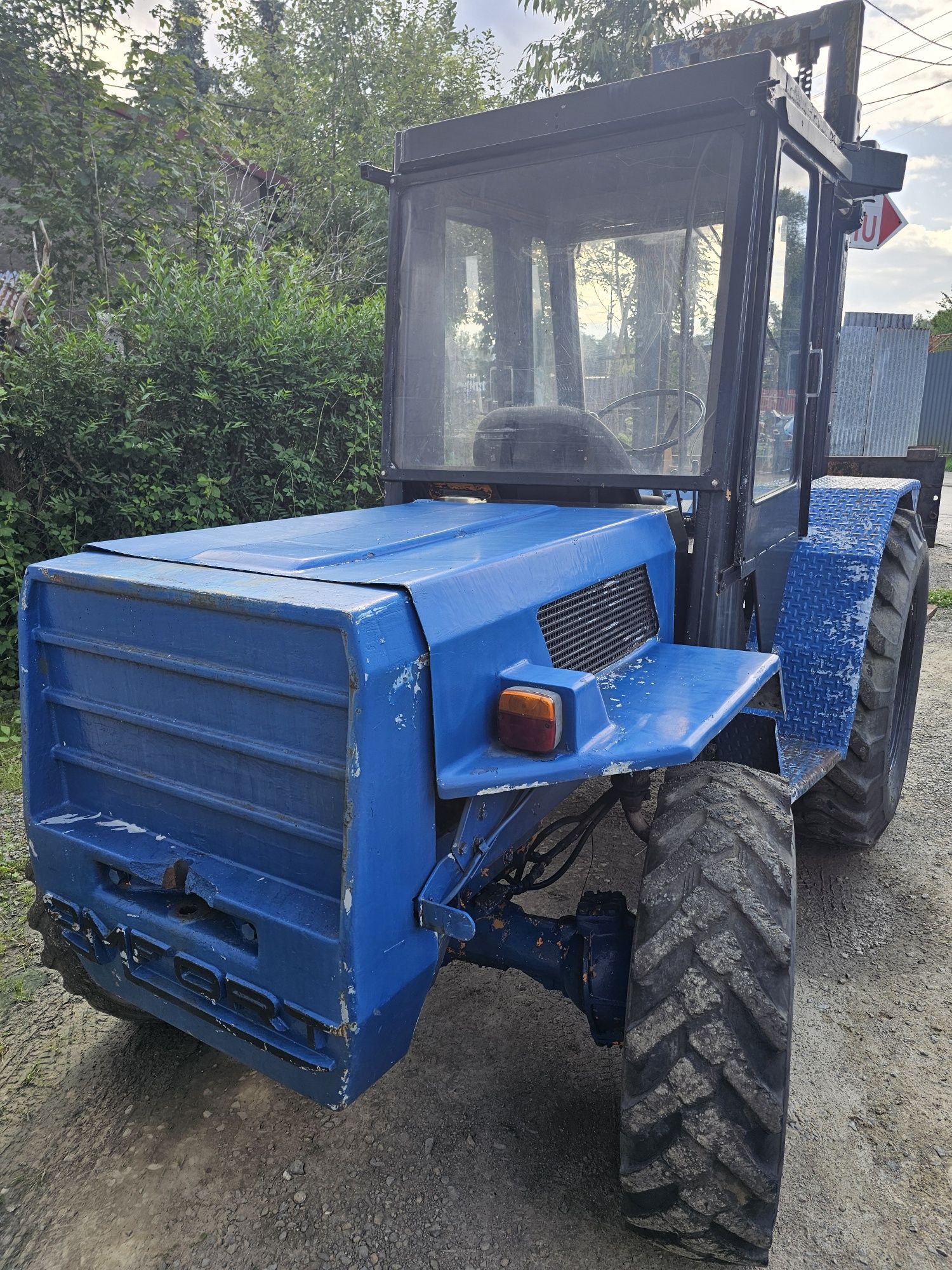 Wózek widłowy 4x4 terenowy omfort
