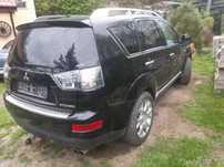 Mitsubishi Outlander w całość na części