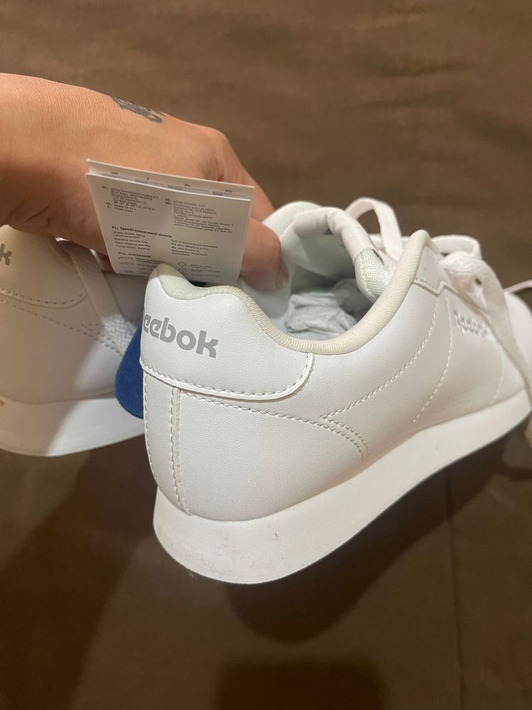 Reebook novos com etiqueta 36
