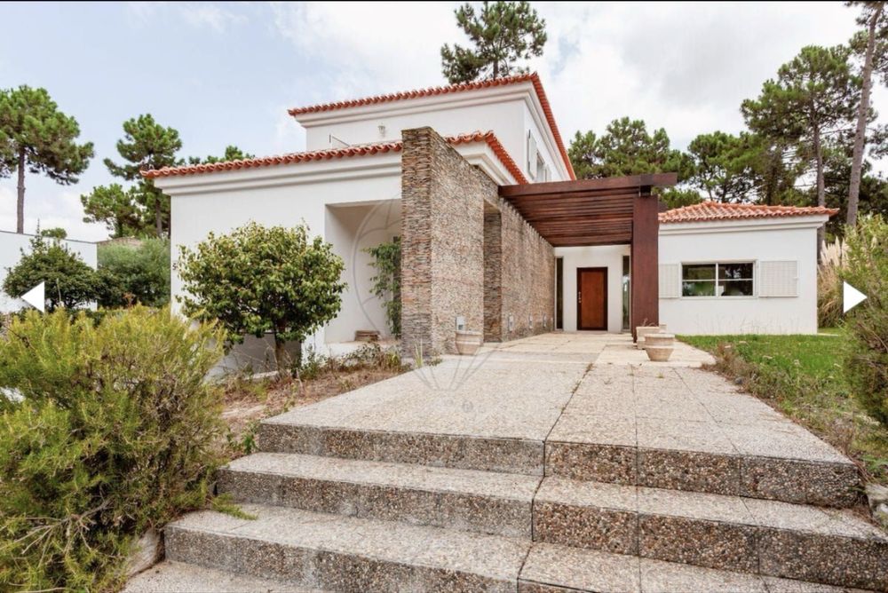 Moradia T5 Charneca de Caparica