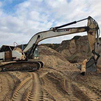 Гусеничний екскаватор Terex TC260LC
