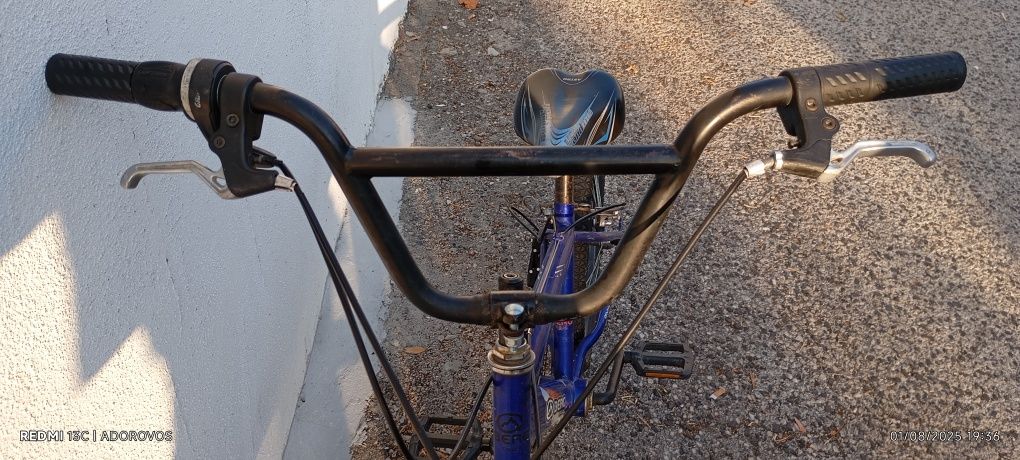 Bicicleta bmx com mudanças
