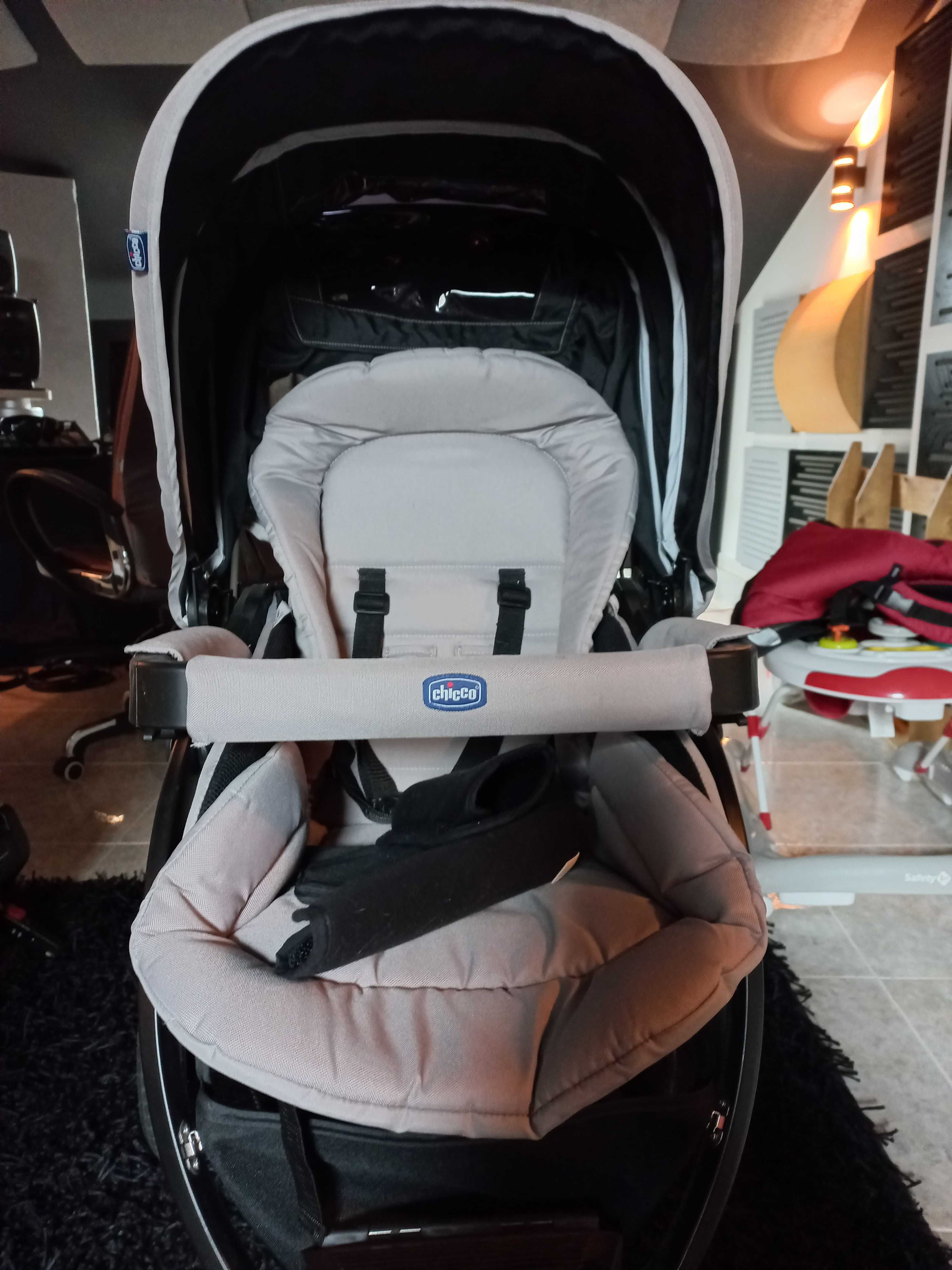 TRIO ACTIV3 e ISOFIX - carrinho passeio bebé Chicco TRIO