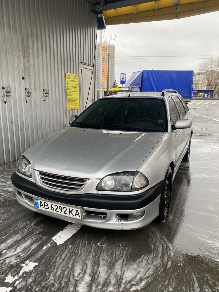 Toyota Avensis 2000