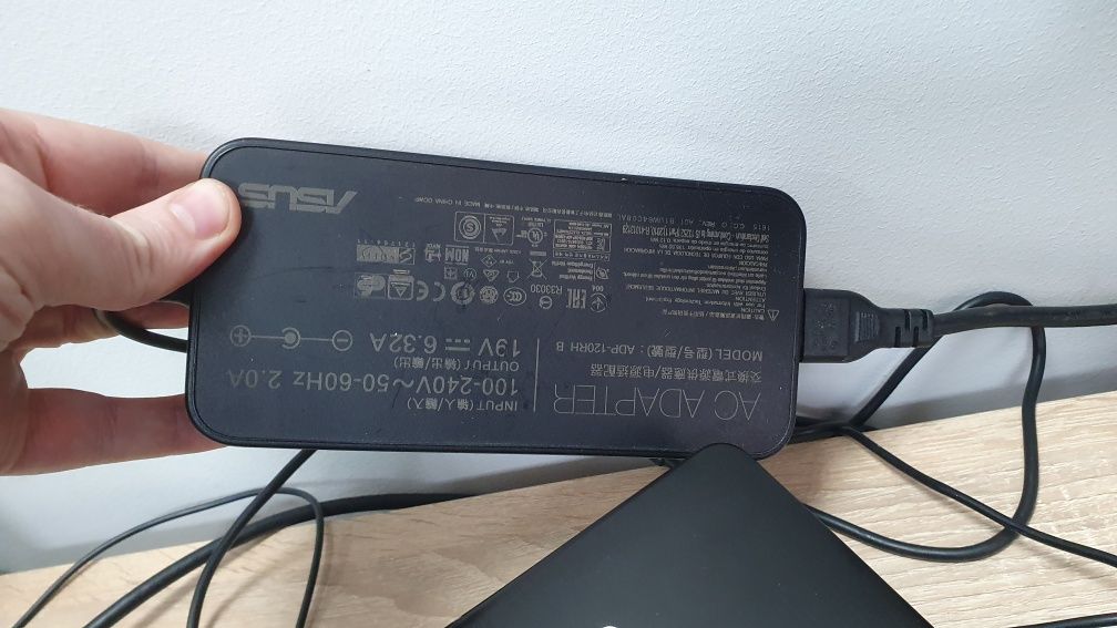 Ігровий ноутбук i7, 32 GB ОЗУ, 1050Ti, SSD 512+512, HDD 1TB Asus ROG