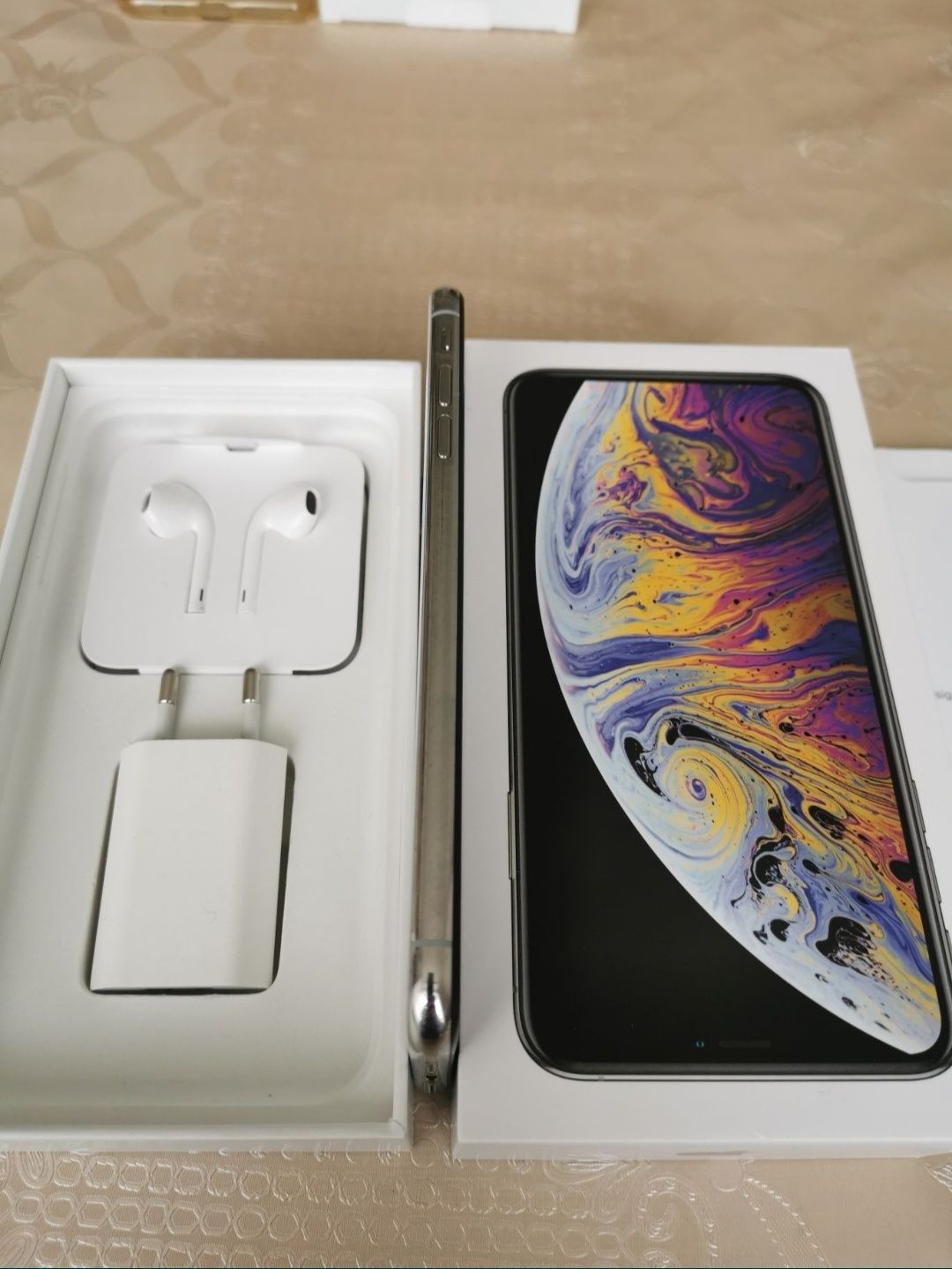 Продам Apple XS Max 256