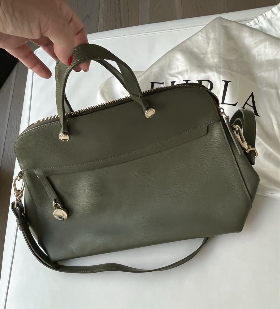 Mala Furla como nova verde azeitona, a cor que combina com tudo!