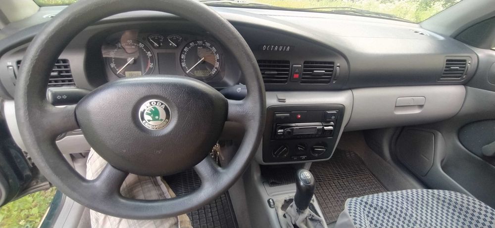 Skoda Octavia 1,6 2004