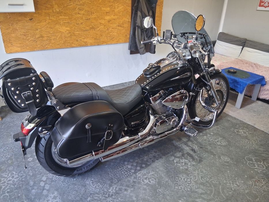 Honda shadow spirit 750