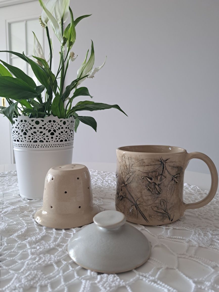 Zestaw kubków ceramicznych z talerzem (handmade)