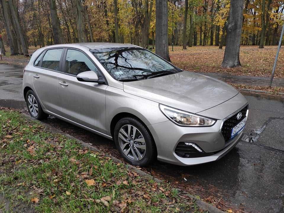 Wynajem samochodu na 12 miesięcy rok dni Hyundai i30 1.4 100 KM