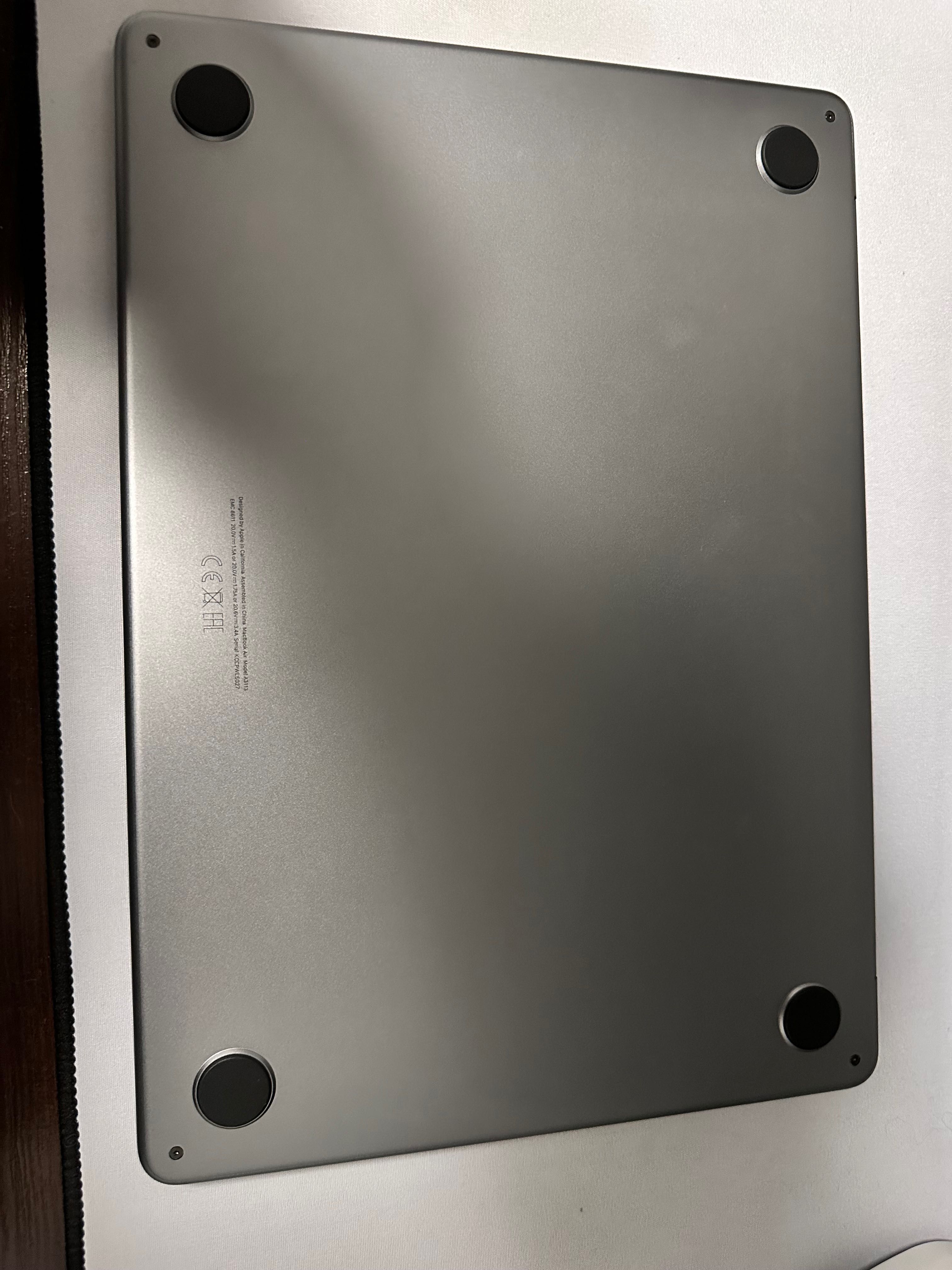 MacBook Air M3 2024