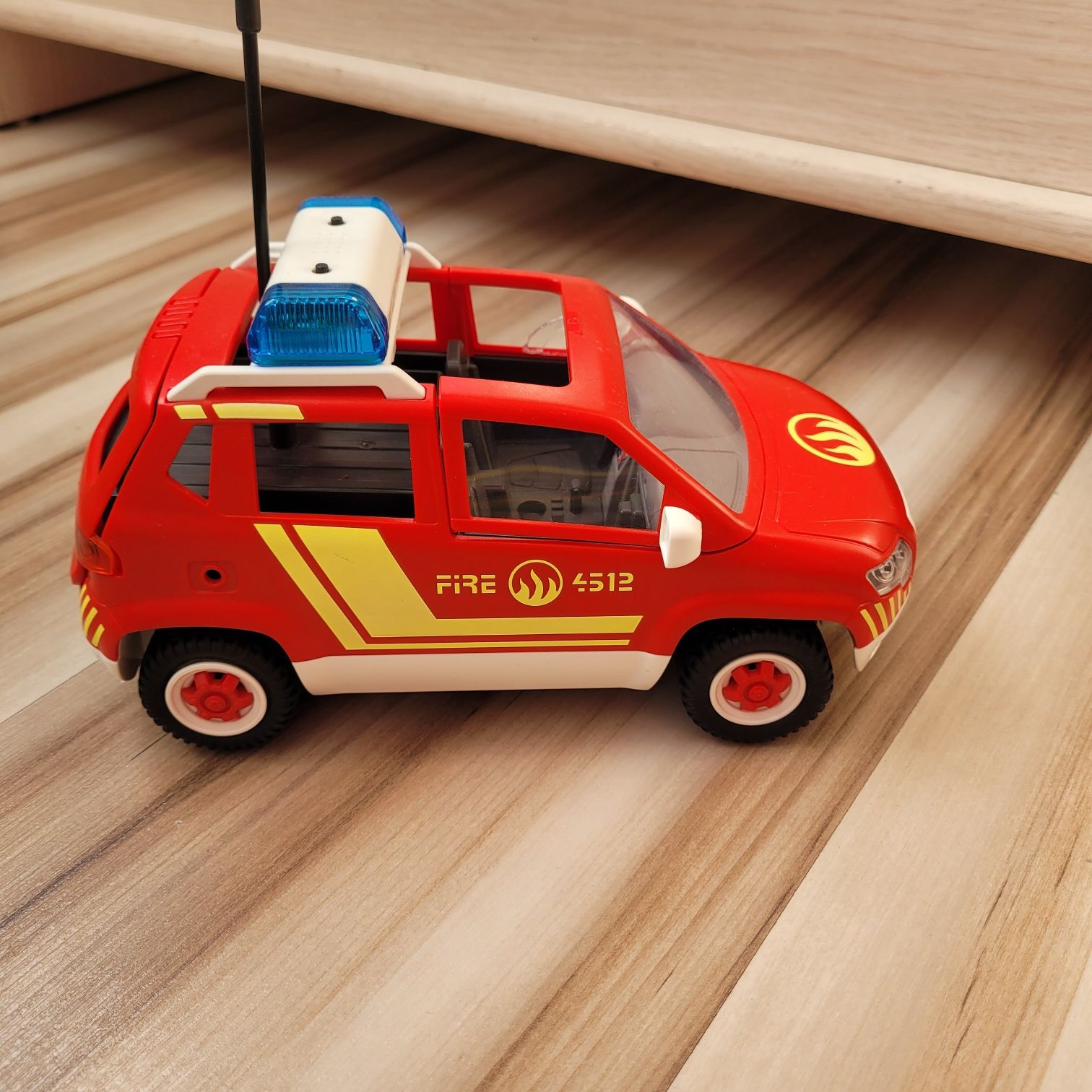 Playmobil 5374 samochód komendanta straży pożarnej