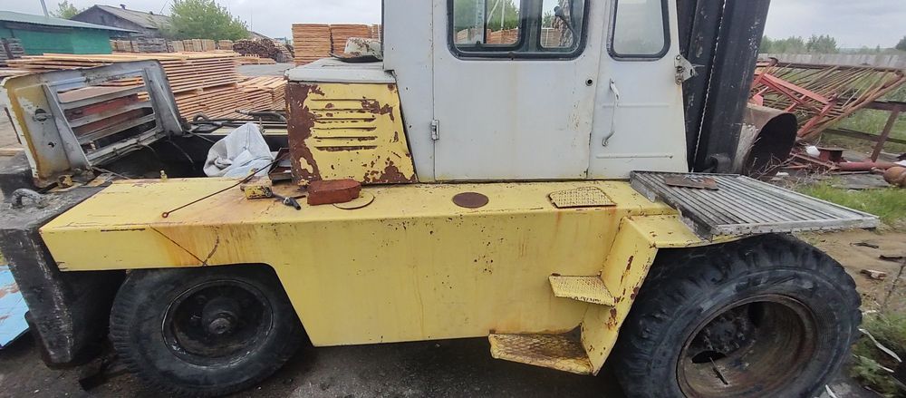 Львівський погрузчик , навантажувач,