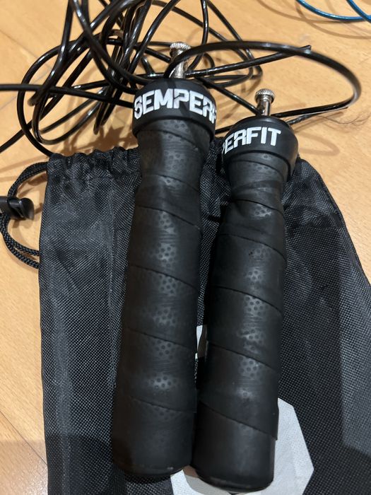 2 Cordas de saltar (SEMPERFIT e DOONE) como novas