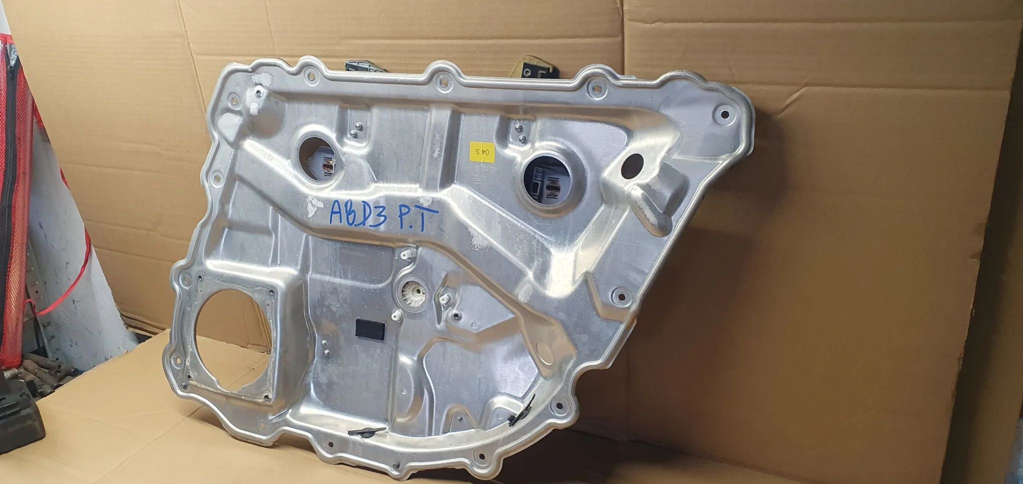 Mechanizm podnośnik szyby prawy tył Audi A8 D3 4E0839850A