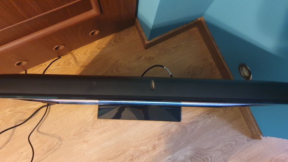Telewizor lg 32 cale lcd z pilotem I podstawą