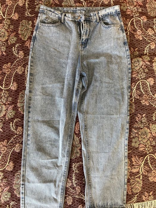 Жіночі джинси мом