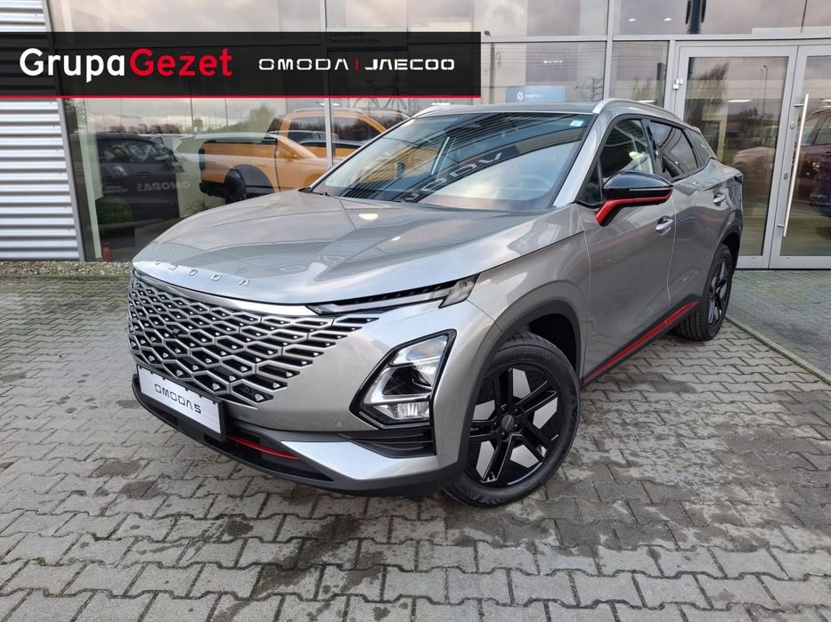 Omoda 5 Premium z Czerwonymi Akcentami 1.6 TGDI 147 KM A7