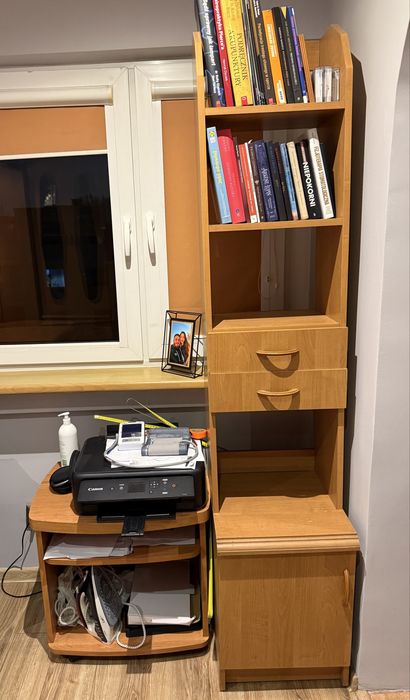 Zestaw mebli szafa, stolik rozkładany, półka