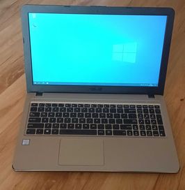 Laptop Asus R540