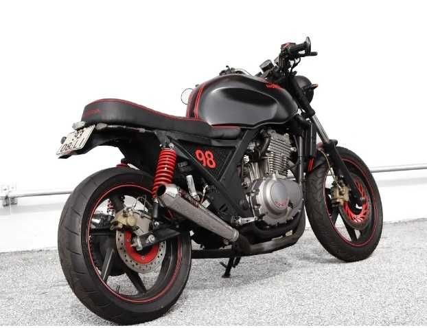 HONDA CB500 Cafe Racer