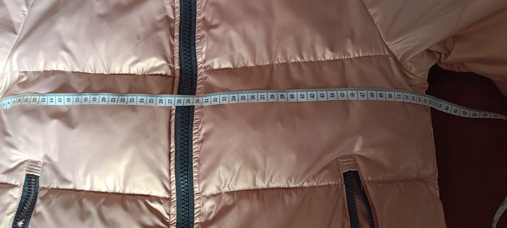 Куртка зимова продам!