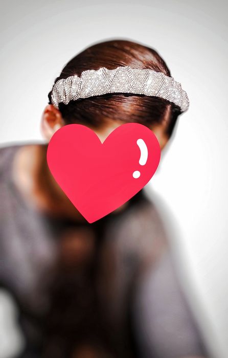 Обруч новый из мерцающих камешков