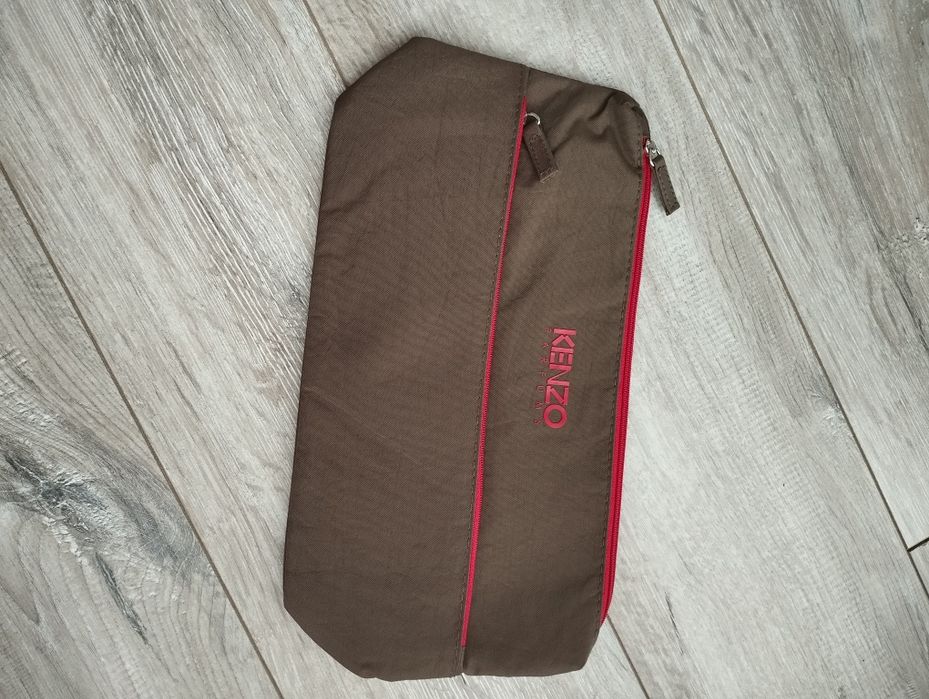 Нова косметичка Kenzo