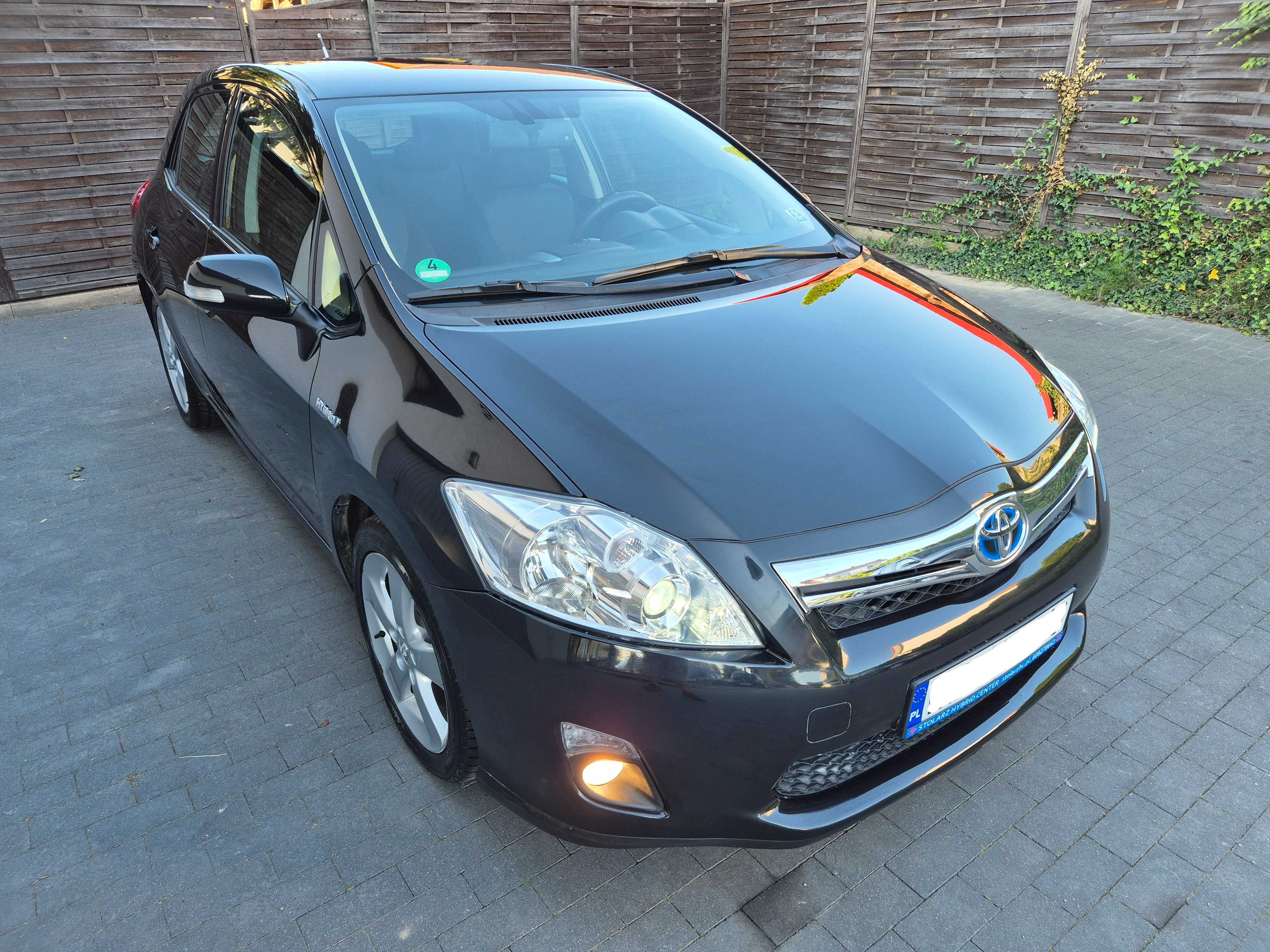 Toyota Auris Hybryda Automat Kamera Clima Nowe Opony Czarna Zadbana **