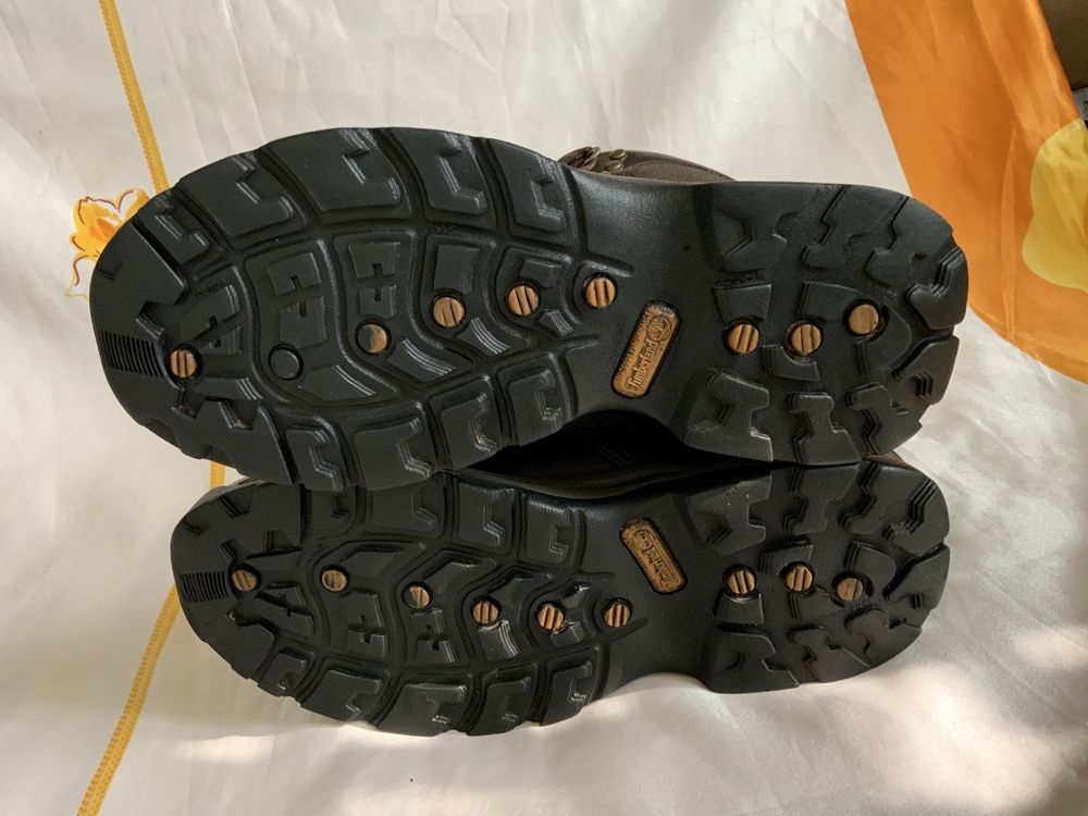 Фирменные зимние кожаные термо-ботинки Timberland. Размер 41 / 26.5 см