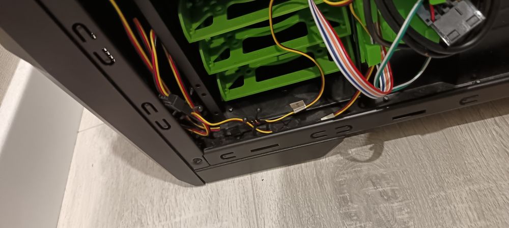 Корпус для пк з активним охолодженням