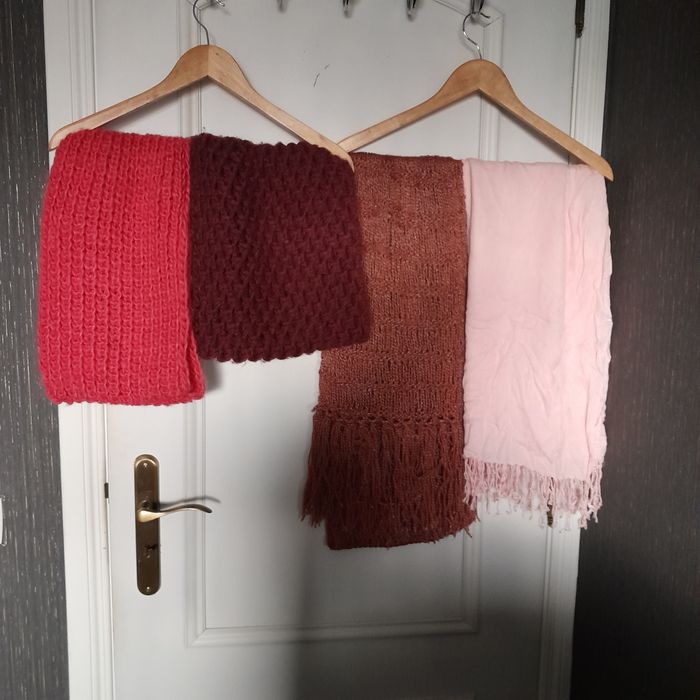 Conjunto 2 echarpes e 2 golas de malha