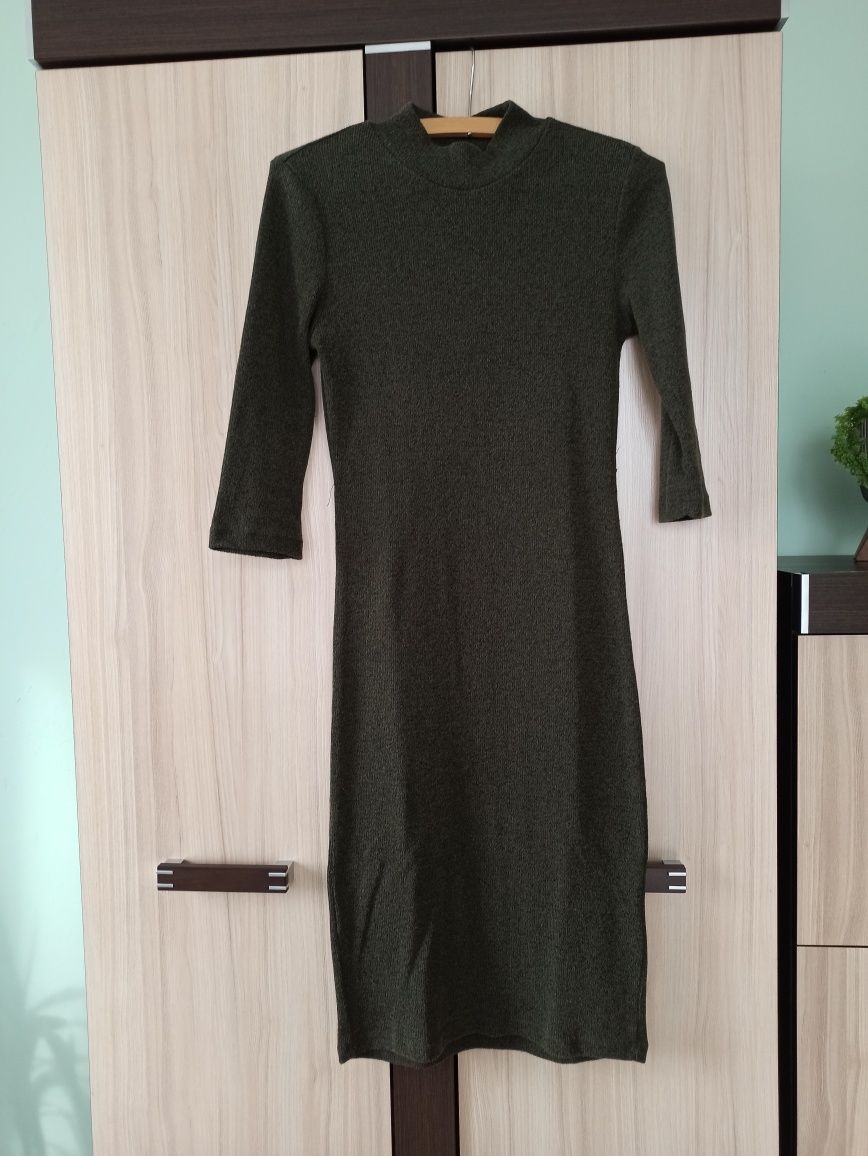 Reserved dzianinowa sukienka 3/4 rękaw rozmiar S