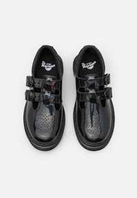 Лаковые кожаные туфли Dr. Martens eur-37 на длину стопы 23см, оригинал