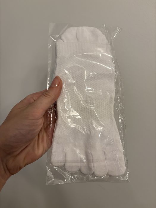 Biale krotkie skarpetki 5 palców barefoot
