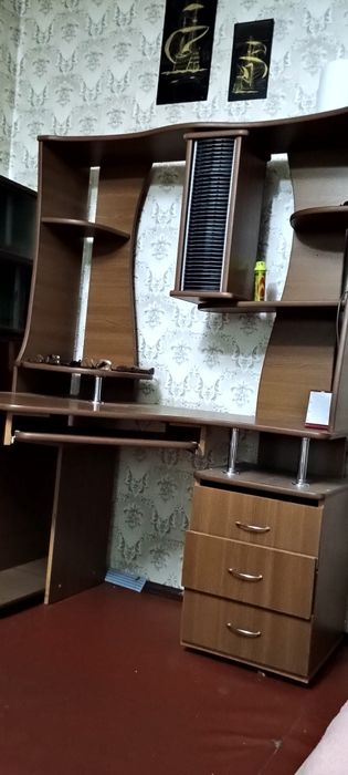 Компьютерный стол