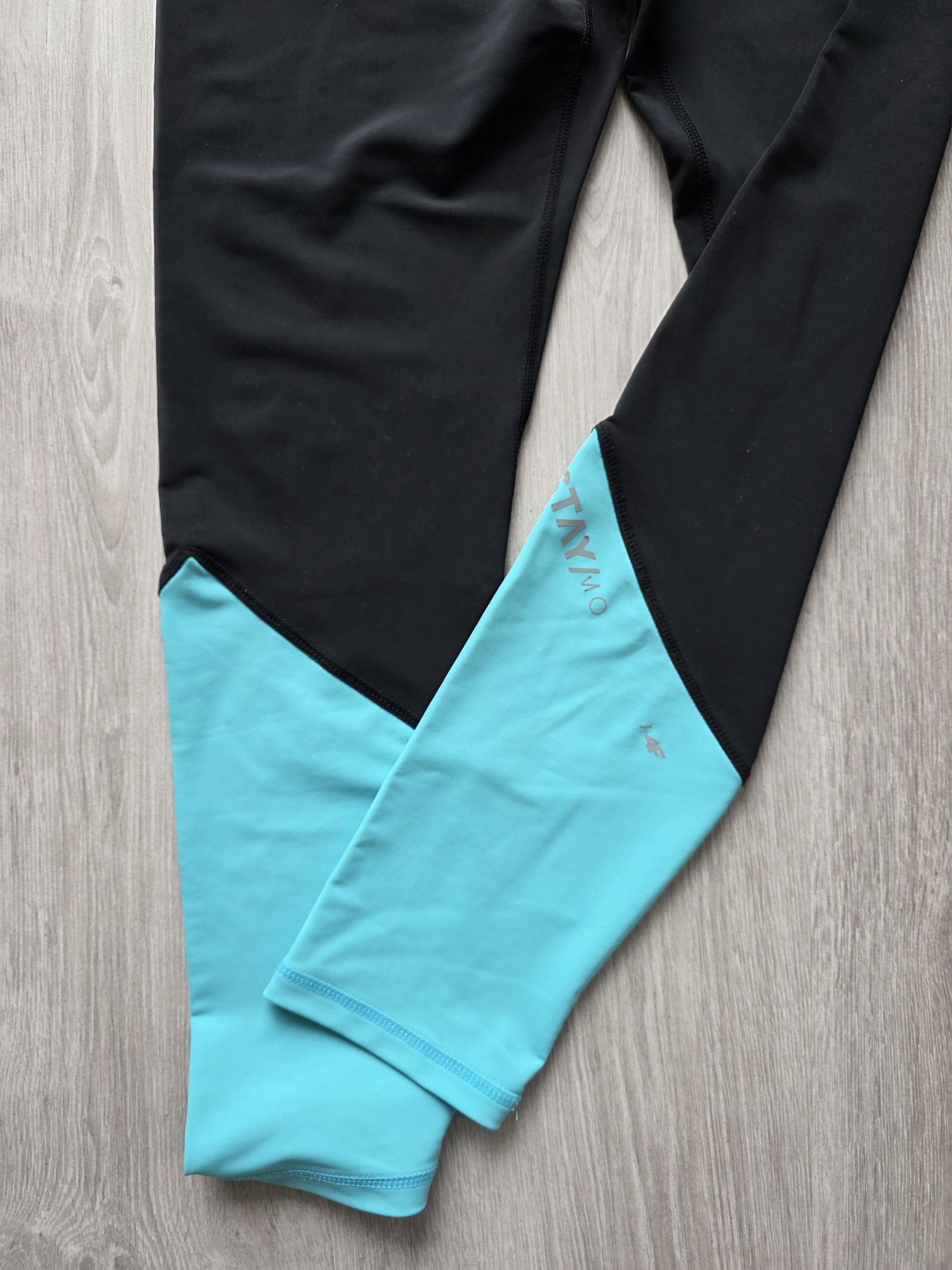 Leginsy sportowe 4F rozmiar M