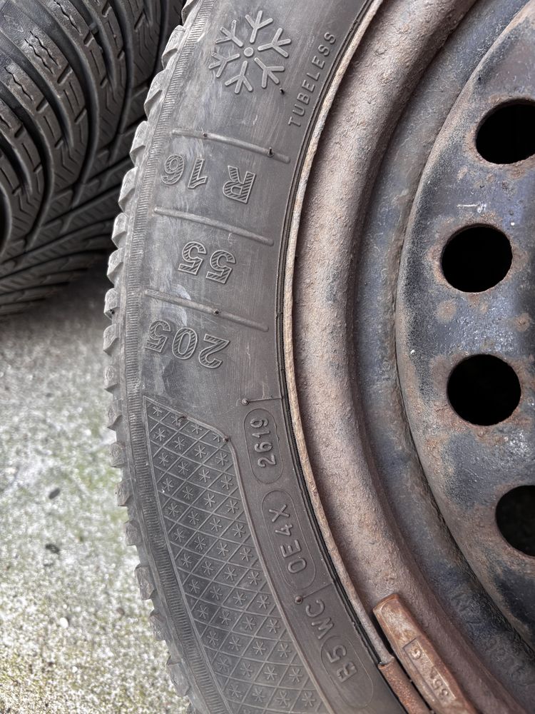 Koła felgi stalowe 5x114,3 opony zimowe 205/55 R16 dobry stan HONDA