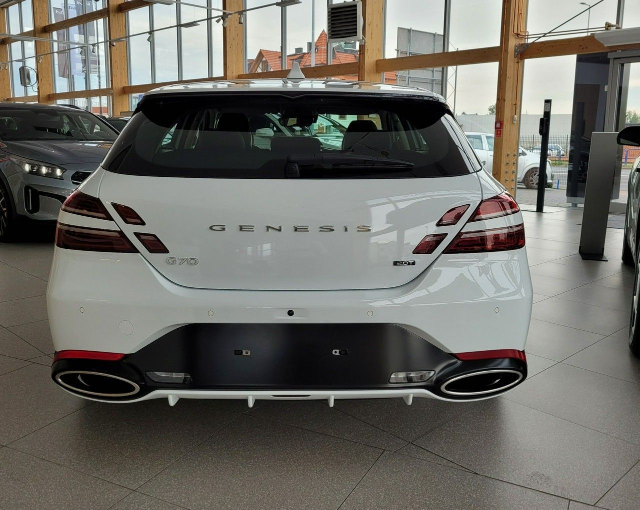 Genesis G70