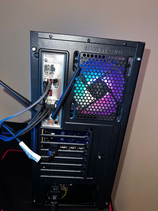 Komputer gamingowy R7 7800x3d  RTX 3060ti, 32gb ram