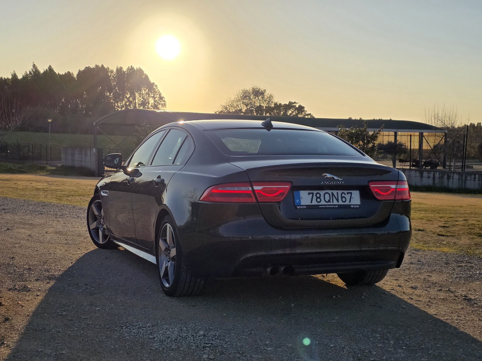 Jaguar XE R-Sport Câmera 180cv Nacional