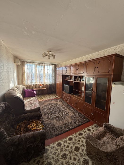 Сдается 2 комнатная квартира. Центр. Славянск.